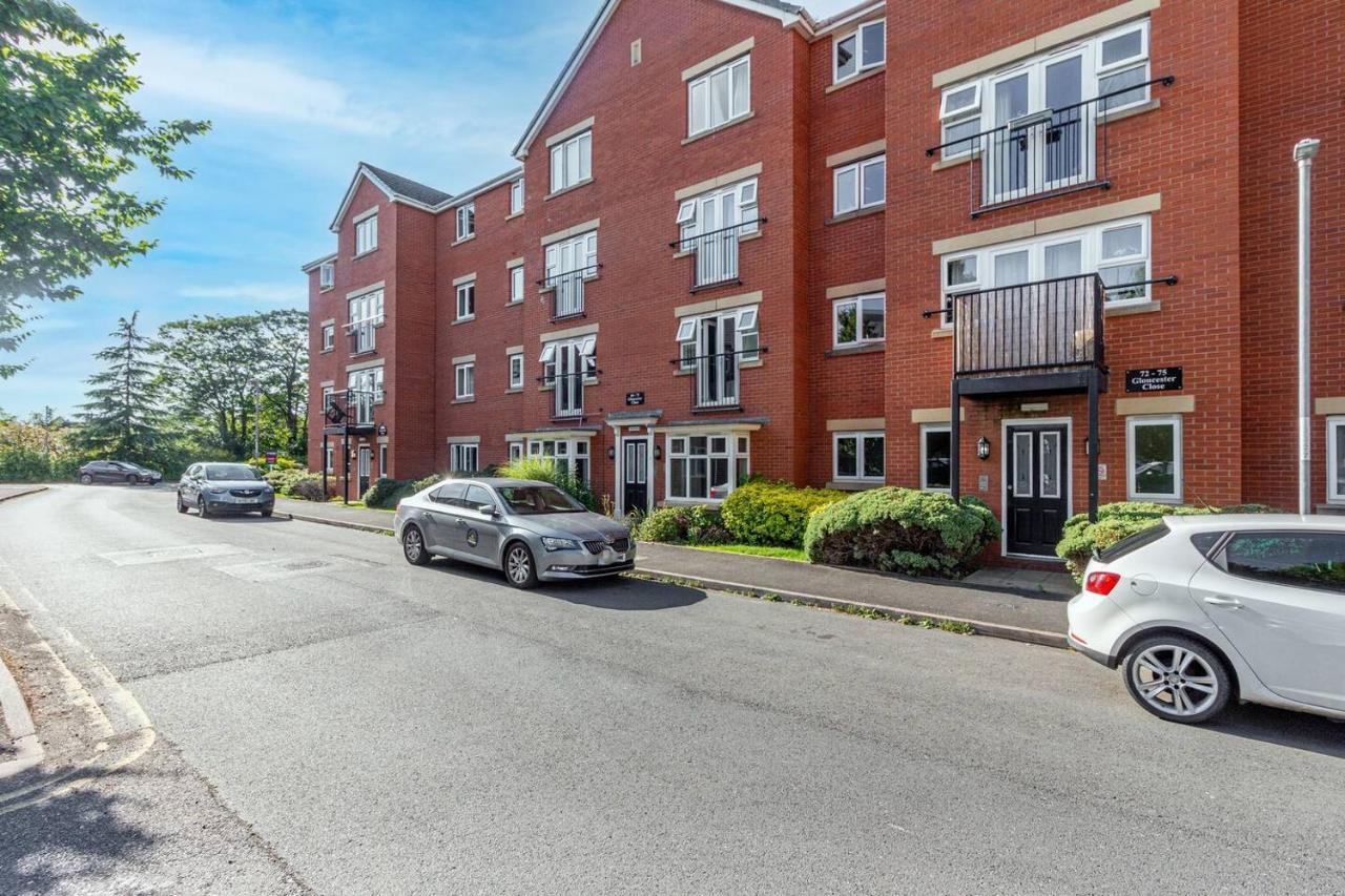 Lovely 2Bed Apt In Redditch, Free Wi-Fi & Parking Esterno foto